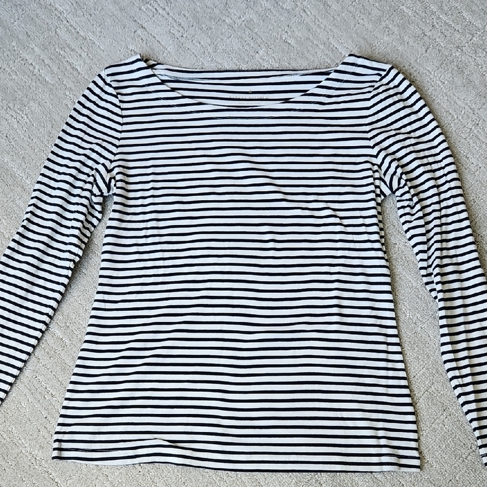 Banana Republic Striped Long Sleeve Tee